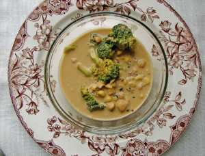 Broccoli chickpea coconut curry