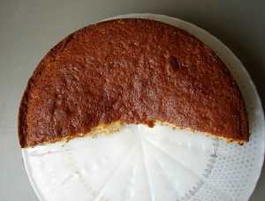 Almond cake with ginger and bittersweet chocolate chips