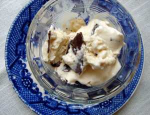 vanilla ice cream with salty toasted almond bark