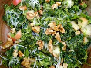 broccoli rabe with walnuts and apples