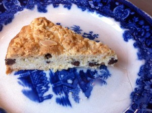 Toasted almond shortbread cake