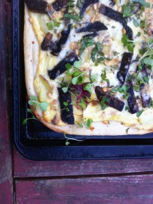Tart with grilled mushrooms, potatoes, and herbs