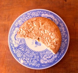 Almond cinnamon shortbread cake